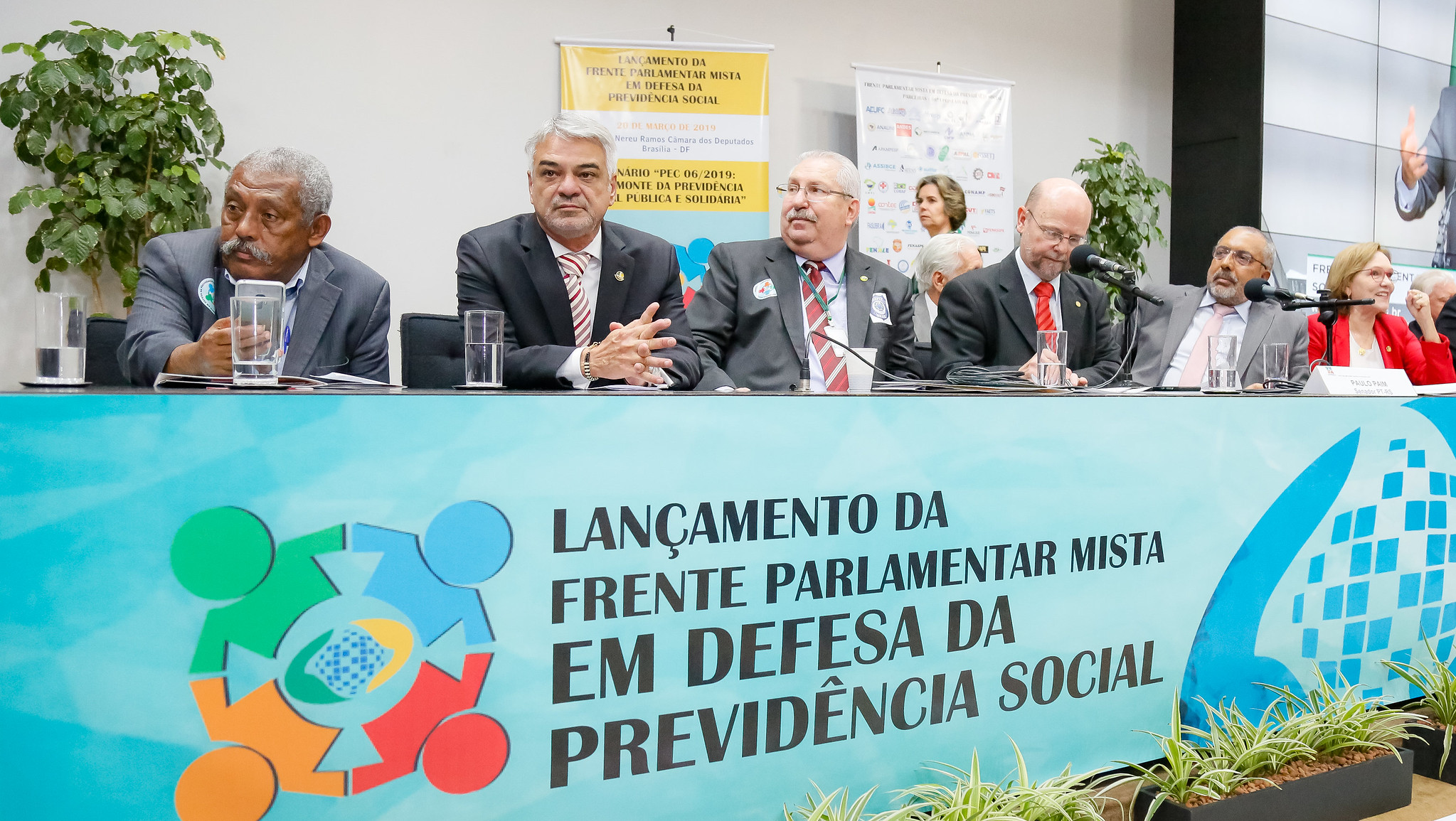 Em giro pelo Sertão, Humberto debate Reforma da Previdência e leva investimentos a municípios