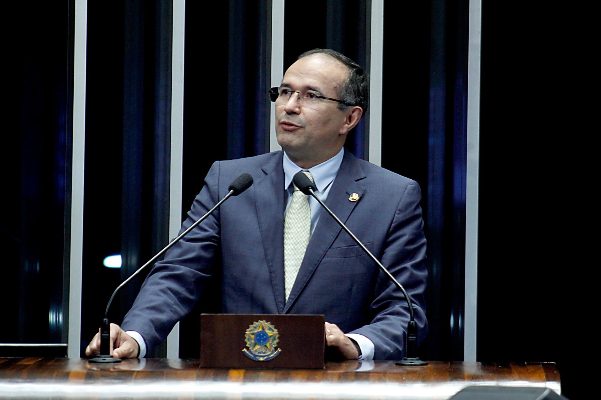 Douglas Cintra poderá voltar a atuar politicamente  em Brasília