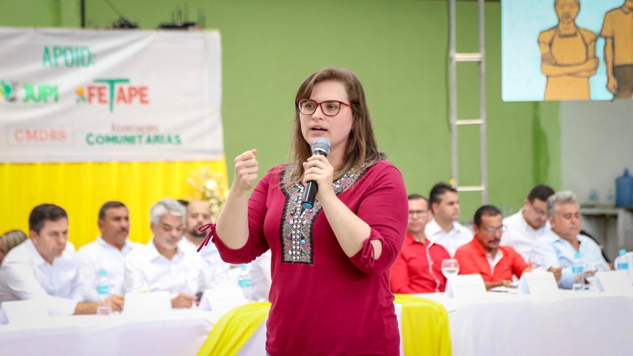 Marília Arraes coloca nome à disposição do partido para disputar a Prefeitura do Recife