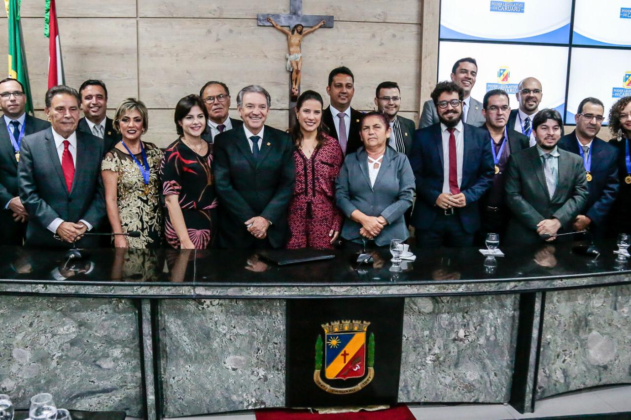 Ocupando o espaço vazio