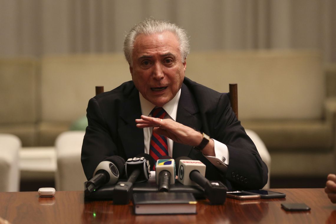Temer se entrega à Polícia Federal