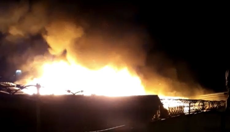 Prefeitura de Caruaru monta comitê para discutir incêndio na Feira da Sulanca