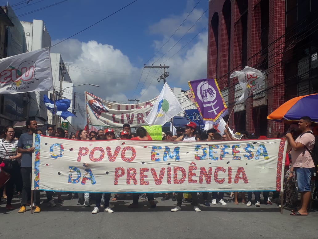 Greve Geral leva movimentos e trabalhadores às ruas de Caruaru
