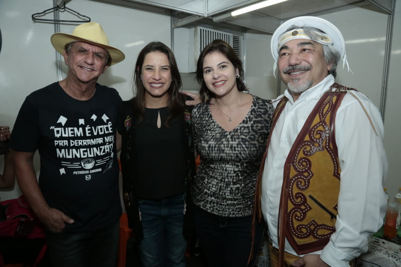 Deputada Priscila Krause participa do encerramento do São João em Caruaru