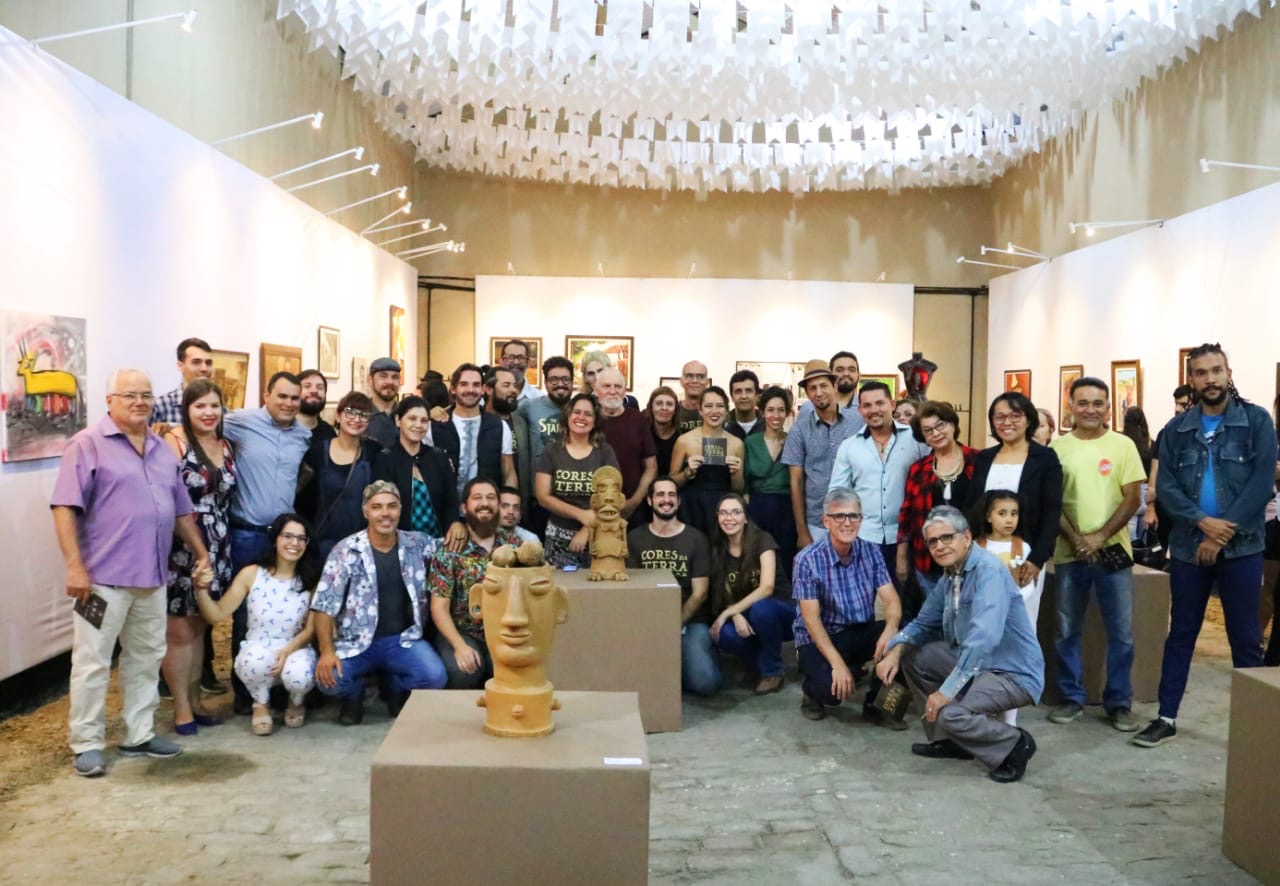 Exposição Cores da Terra abre suas portas e realiza intervenção urbana