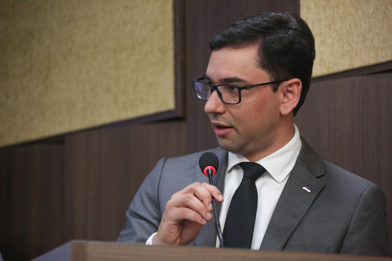 Alberes poderá ser o plano B de Zé Queiroz em 2020