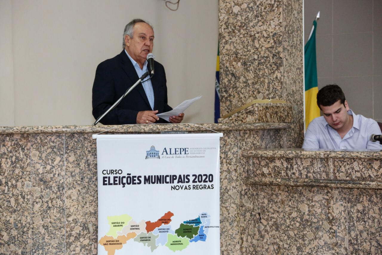 Caruaru recebe curso sobre novas regras para as eleições de 2020
