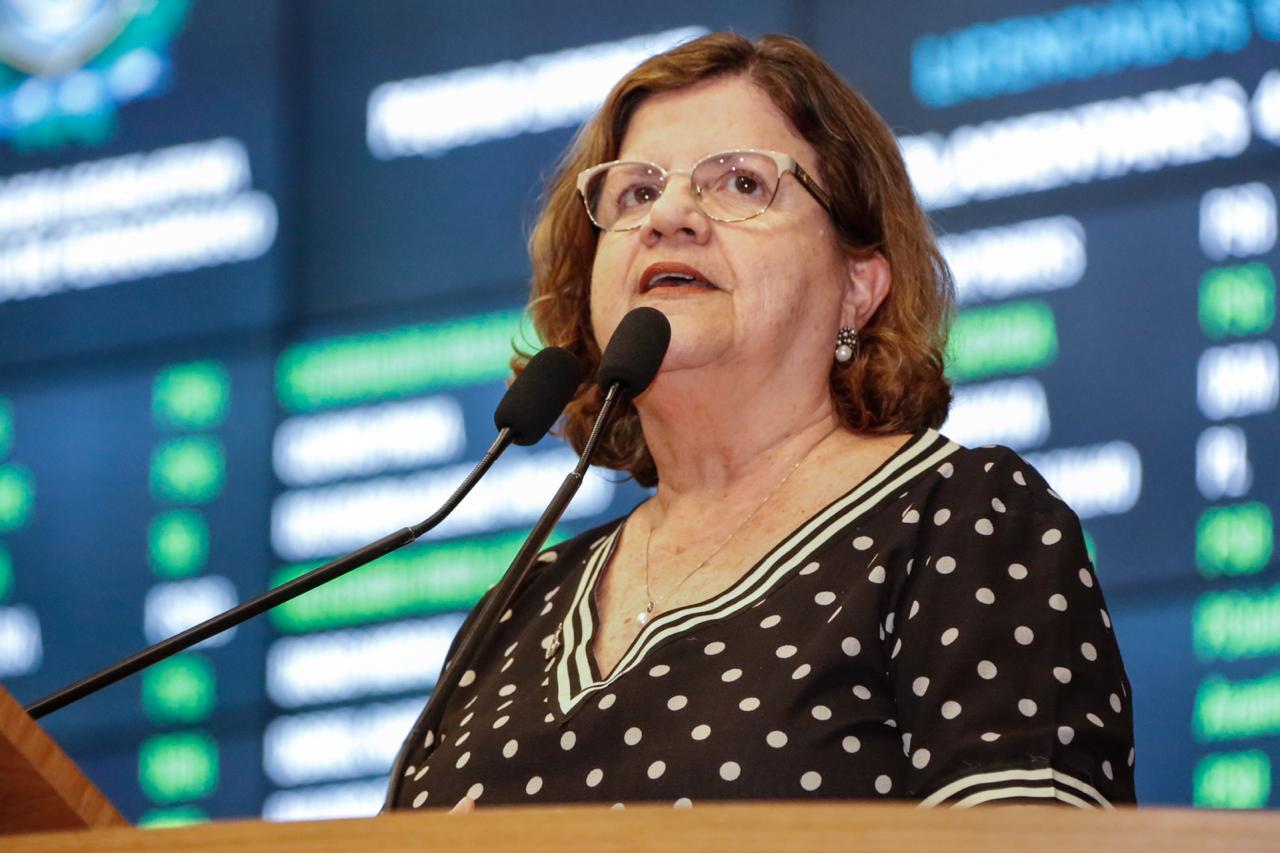 Dez anos de pastoreio do arcebispo de Olinda e Recife é registrado por Teresa Leitão