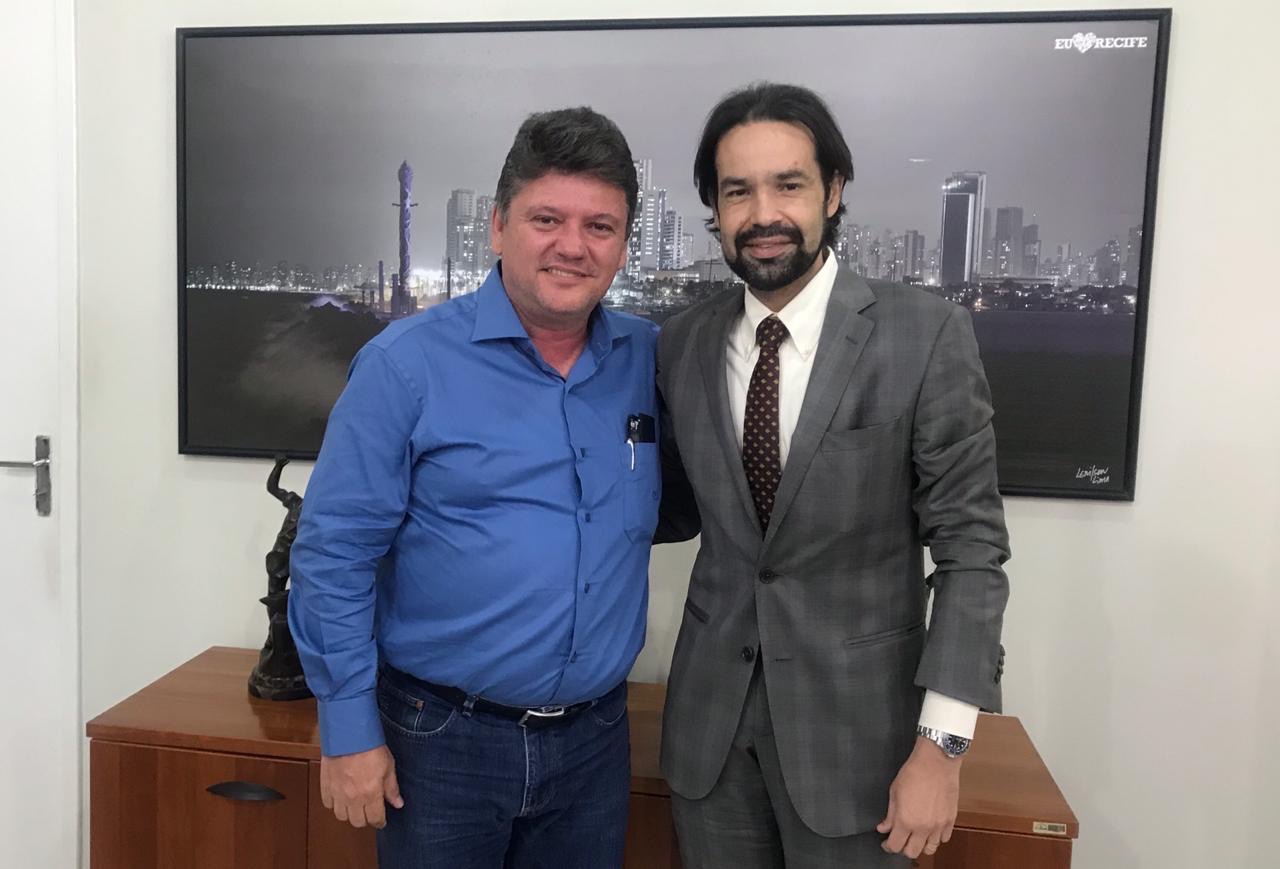 Em audiência com secretários, Diogo Moraes apresenta demandas na área do Transporte Alternativo e Desenvolvimento Social