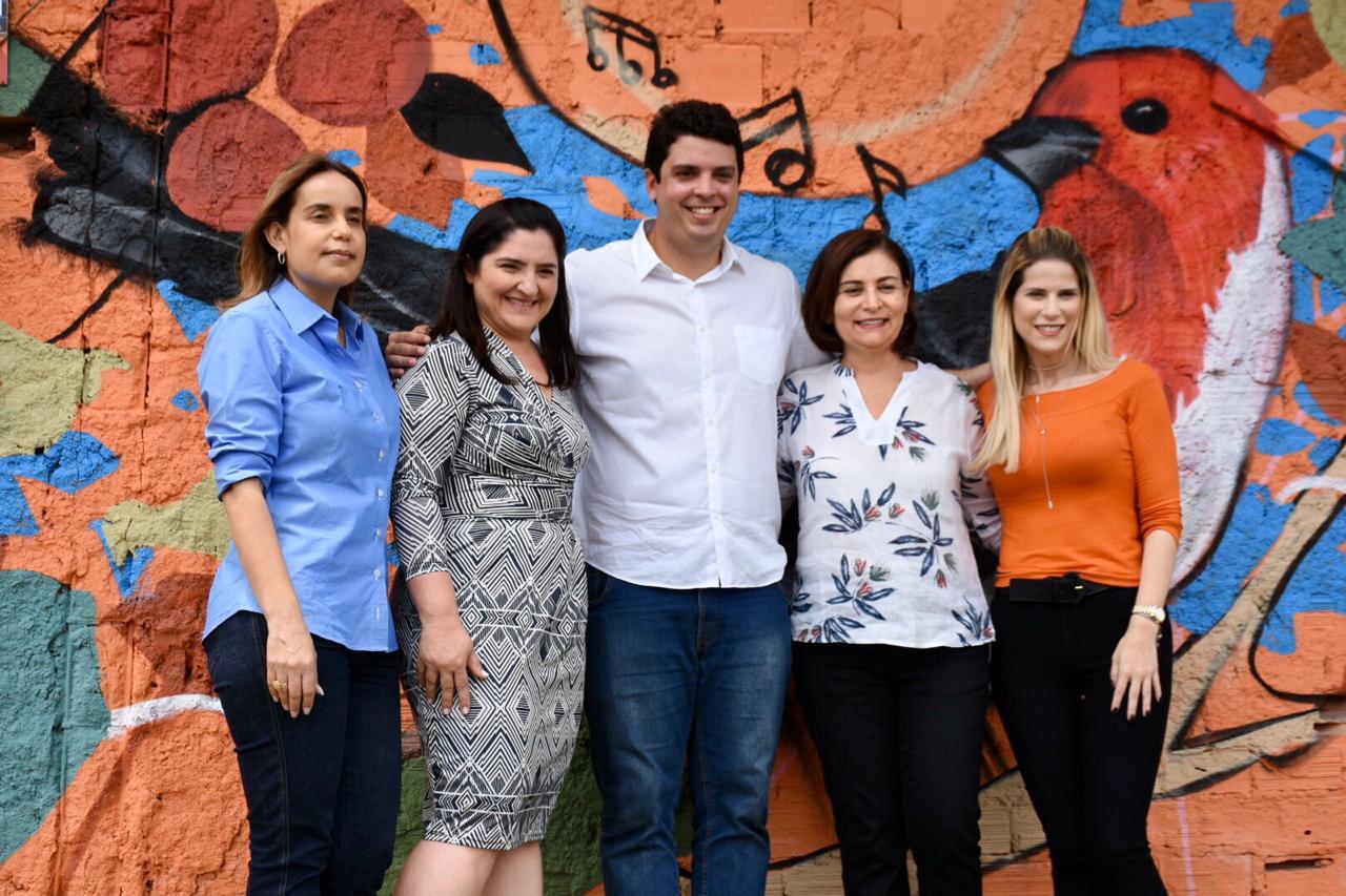 Deputadas participam de visita à comunidade para conhecer o projeto “Mais Vida nos Morros”