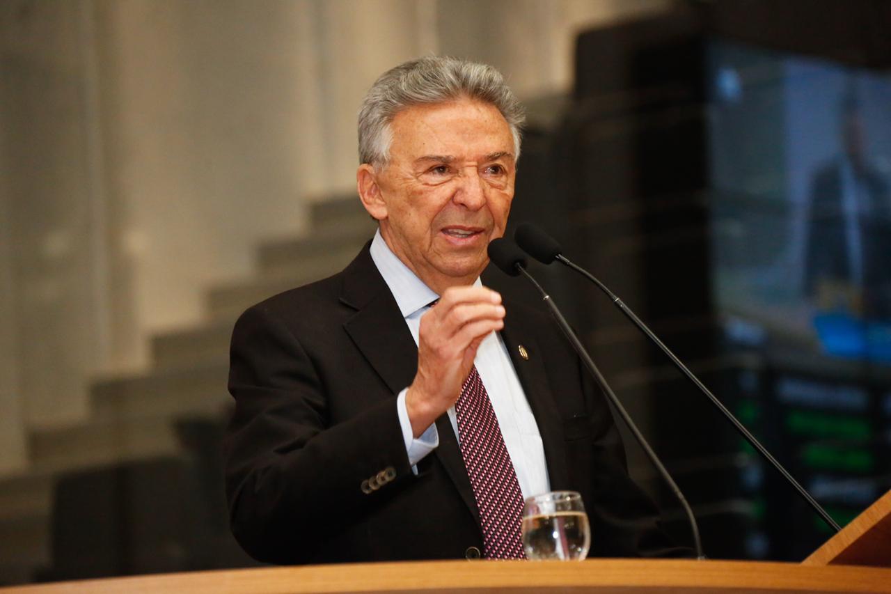 Zé Queiroz pede políticas públicas para combate à violência nas escolas