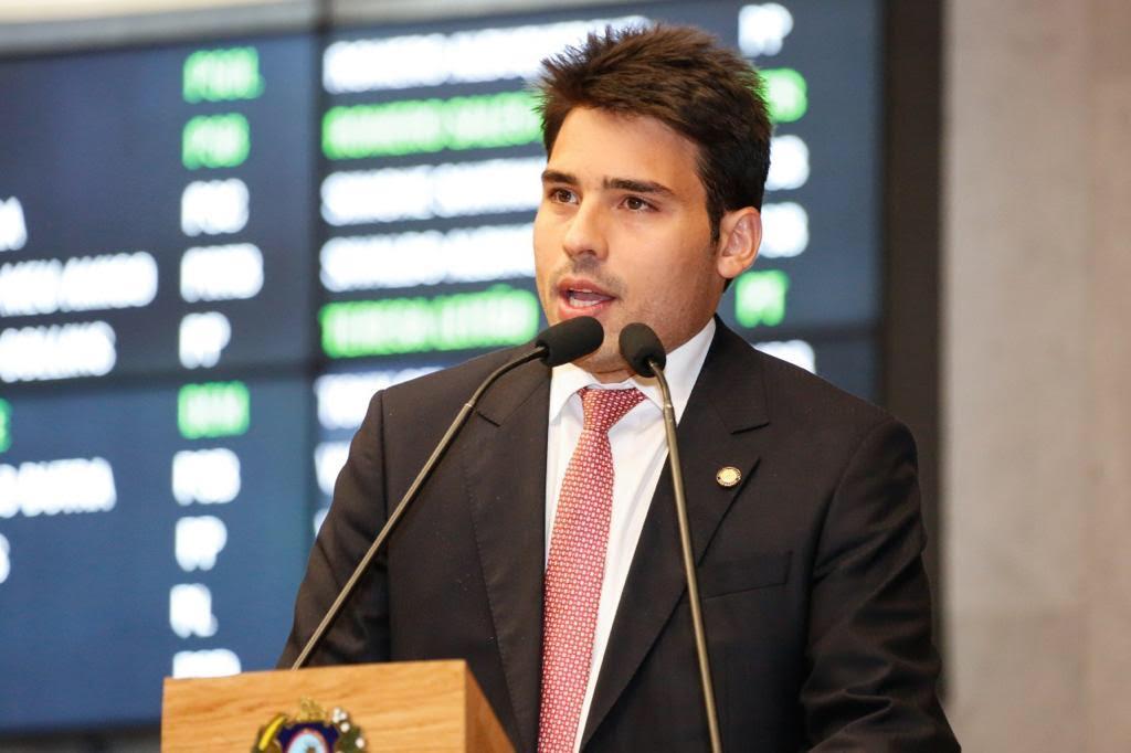 João Paulo Costa apresenta preocupação com a situação do Complexo Portuário de Suape