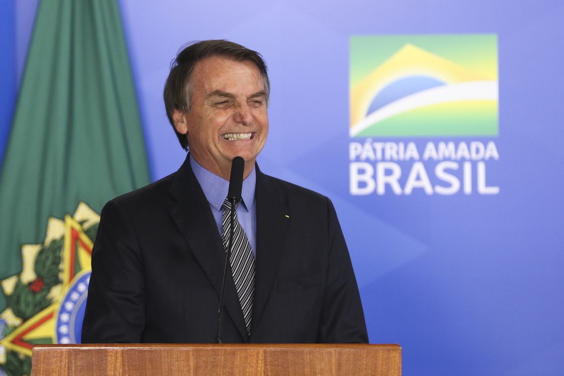 Bolsonaro diz que Bivar está ‘queimado’ e pede para apoiador esquecer o PSL