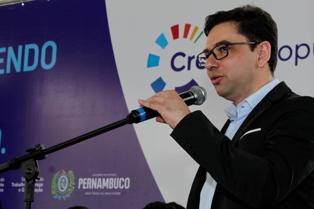 Alberes Lopes comemora crescimento na geração de empregos em Pernambuco