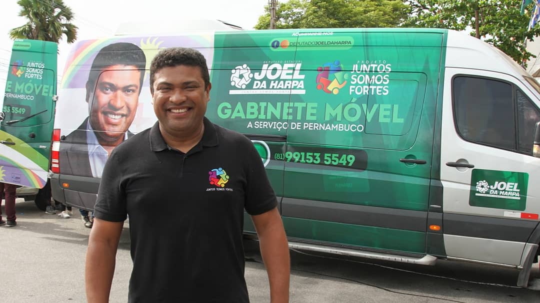 Joel da Harpa percorre Carnaval do Estado com Gabinete Móvel