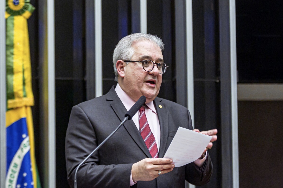 Augusto Coutinho lamenta demissão de Mandetta do Ministério da Saúde