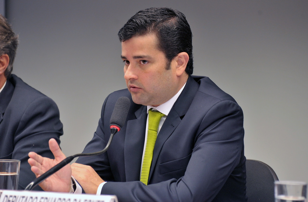 Eduardo da Fonte pede adicional de insalubridade para assistentes sociais durante pandemia do coronavírus