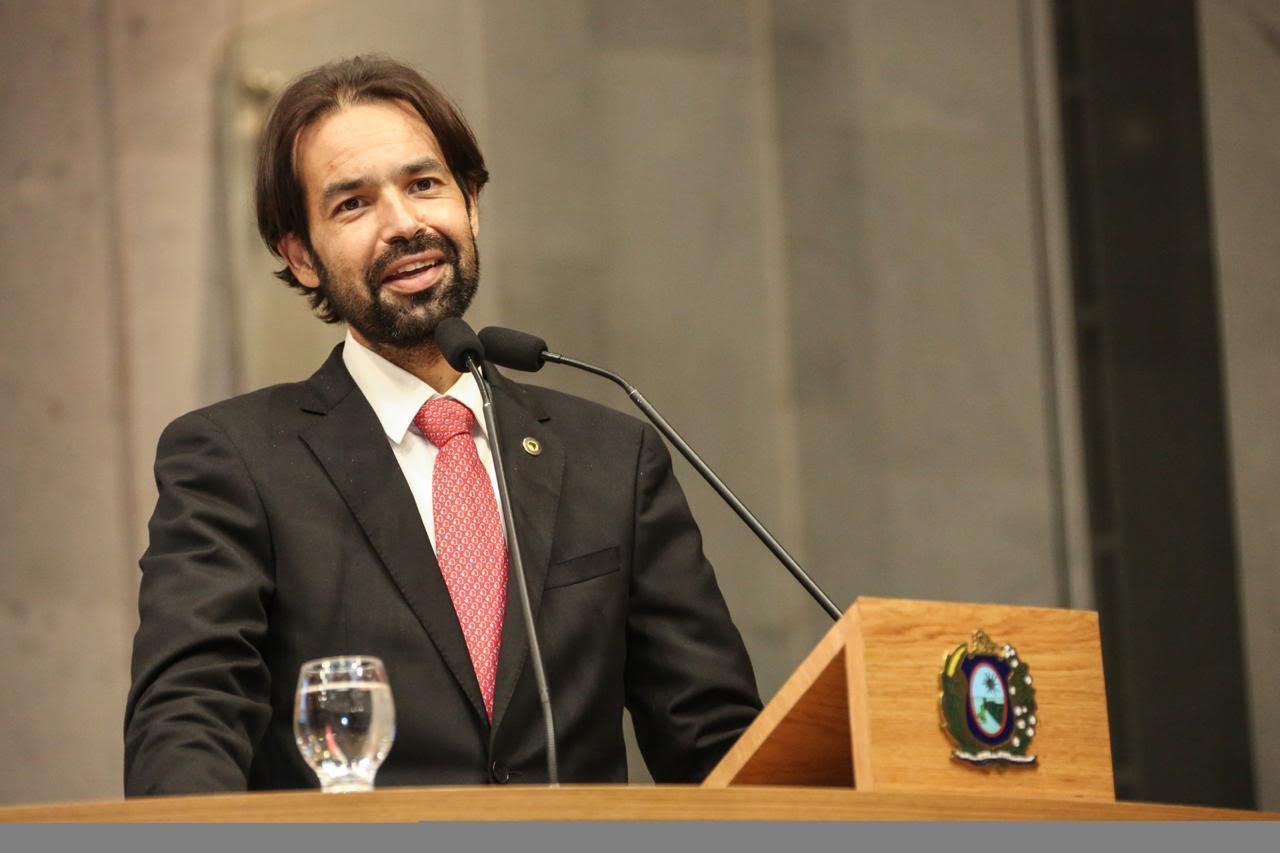 Após polêmica, Diogo Moraes se pronuncia sobre doações em live