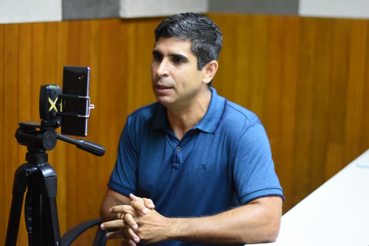 Lessa reforça produção de máscaras por empresas do Polo de Confecções