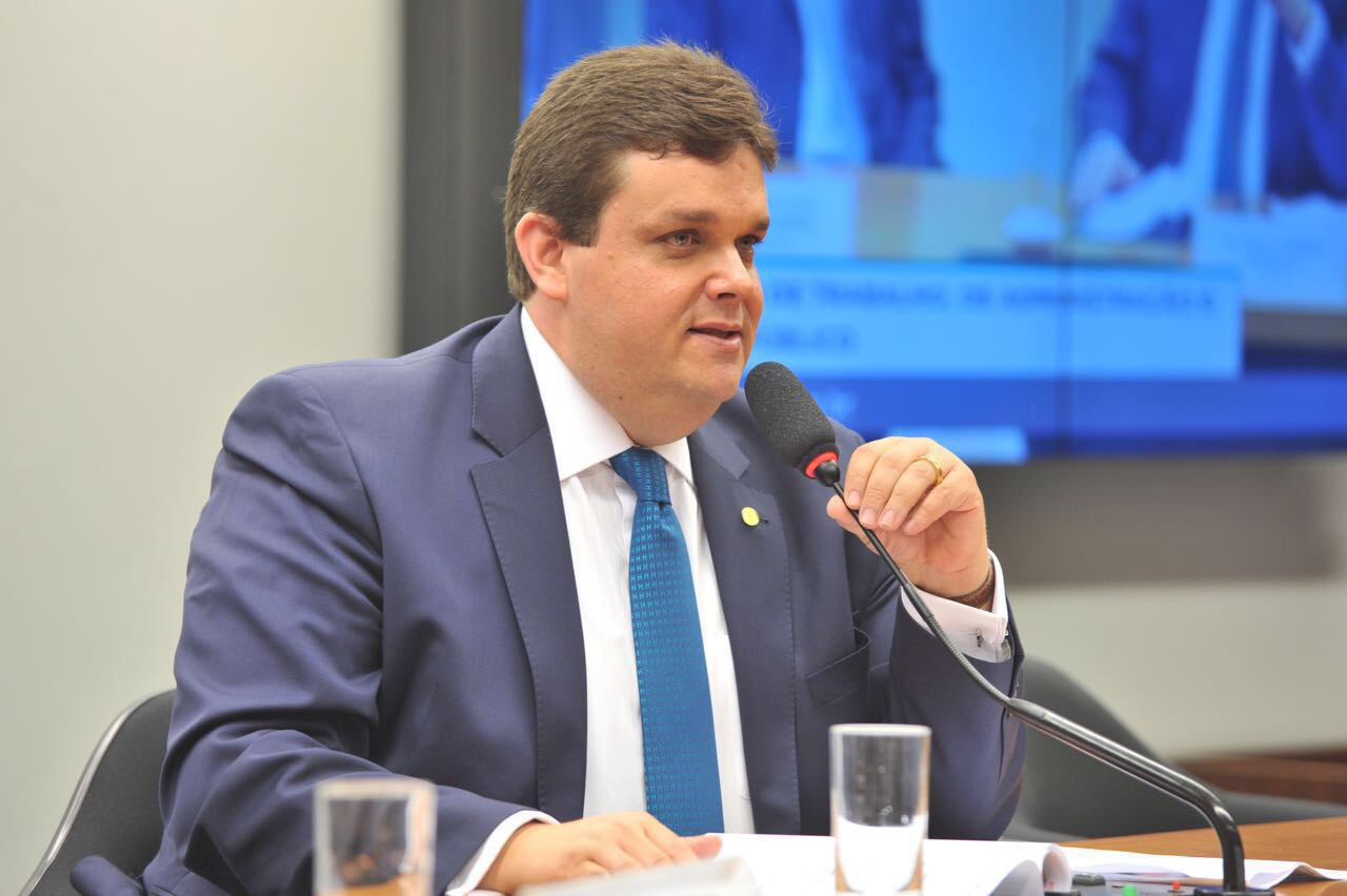 Direção do Hospital Mestre Vitalino agradece emenda de Wolney