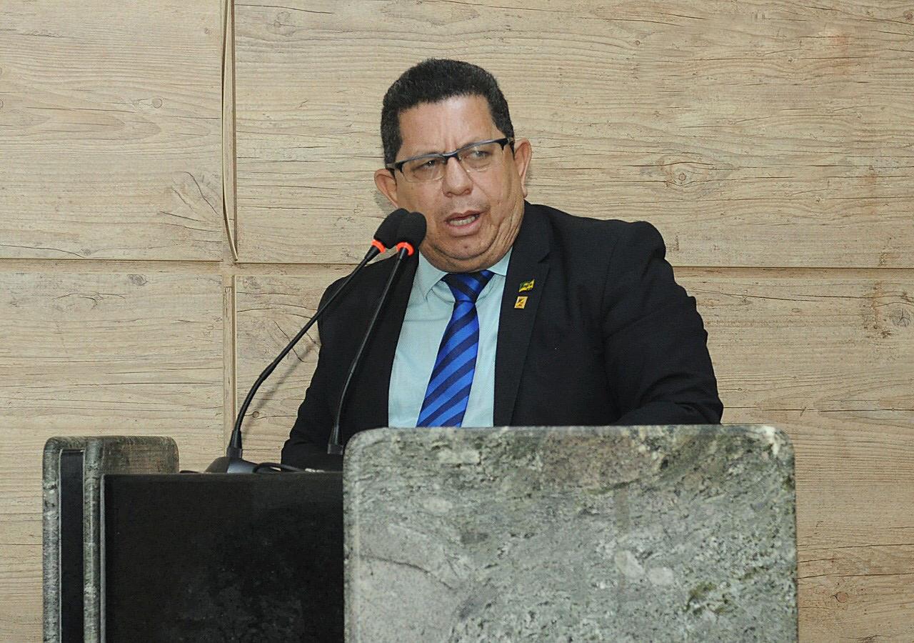 Vereador de Caruaru fura isolamento e participa de festa com amigos ﻿