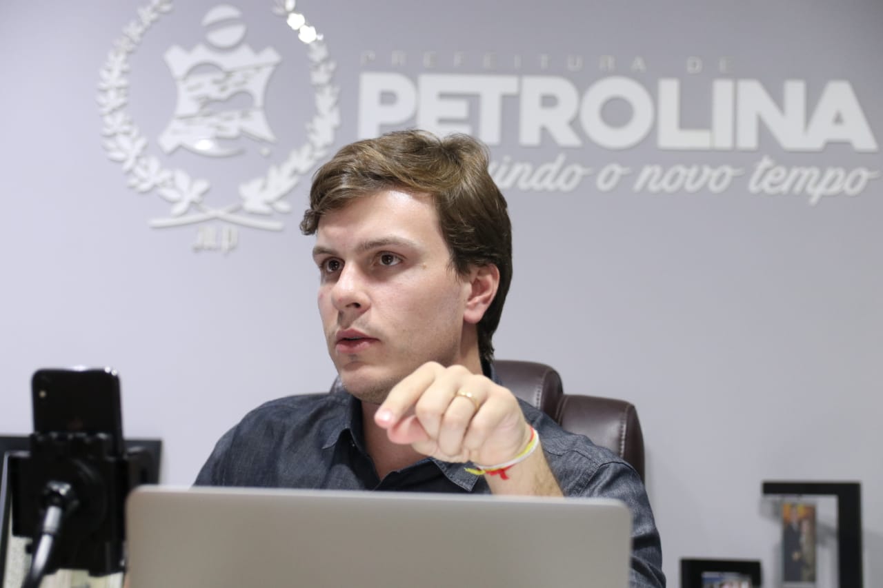 Miguel Coelho anuncia plano de reabertura das atividades econômicas em Petrolina