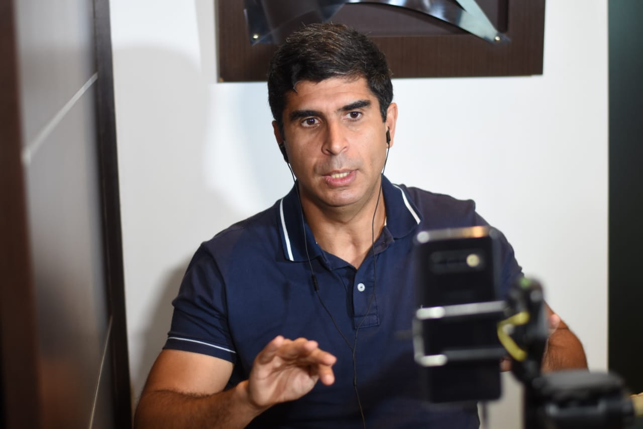 Lessa debate Lei Emergencial da Cultura com artistas de Caruaru