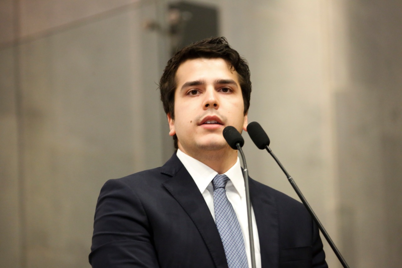 Deputado solicita informações sobre cobranças de multas indevidas realizadas pelo Detran