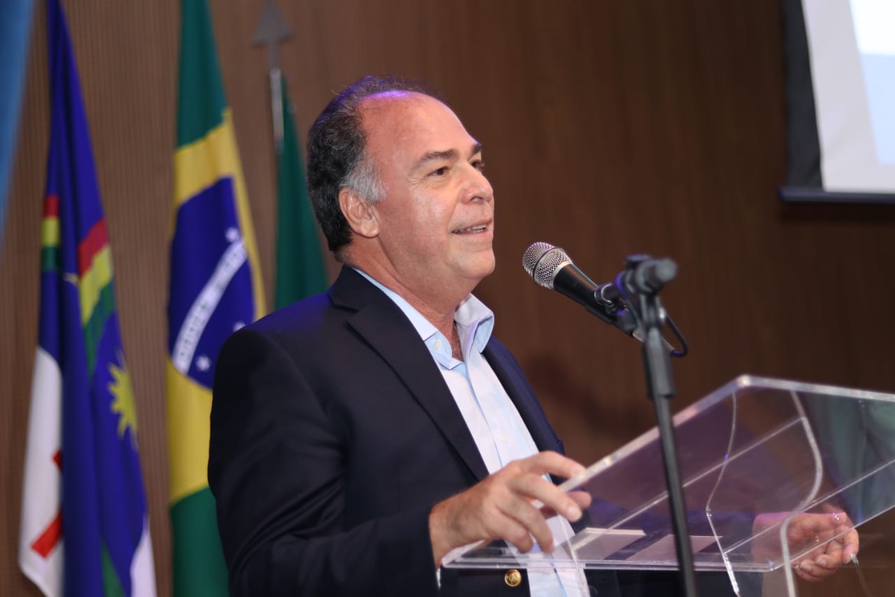 Líder de Bolsonaro diz que o pior da crise do coronavírus já passou