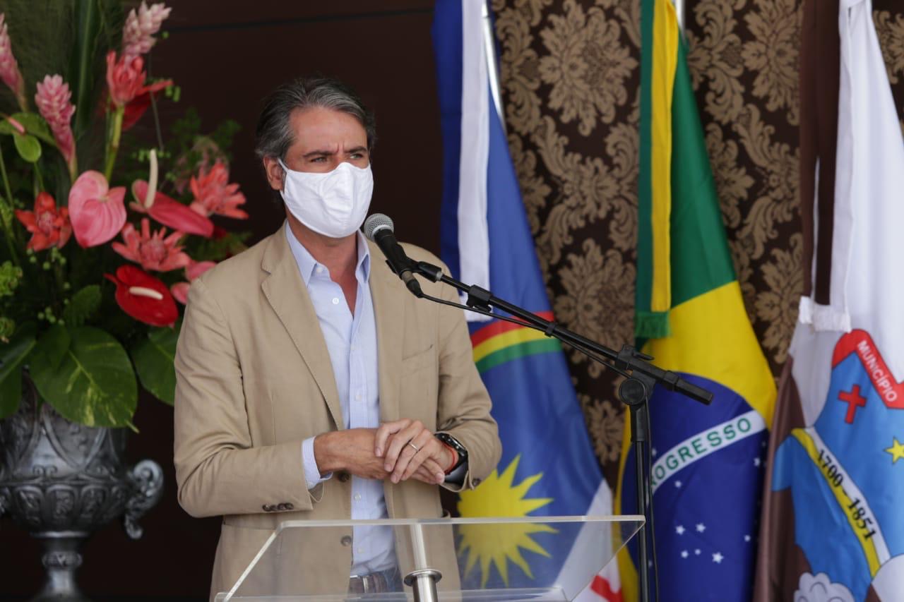 Fernando Monteiro prestigia inauguração do Shopping Serra Talhada