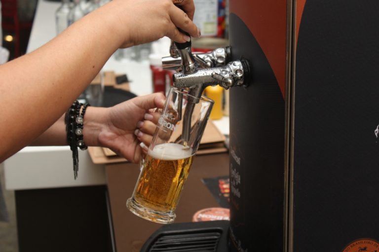 Academias, bares e restaurantes devem voltar a funcionar a partir de segunda (03), no Agreste