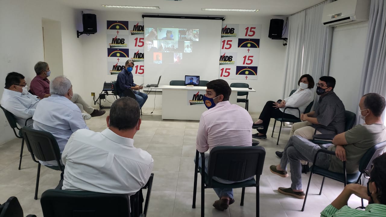 MDB confirma apoio ao nome de João Campos no Recife