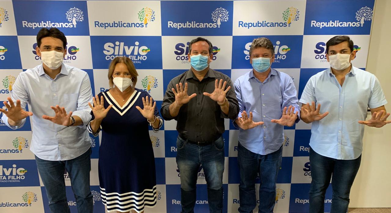 Doutora Nadegi anuncia pré-candidato a vice em Camaragibe