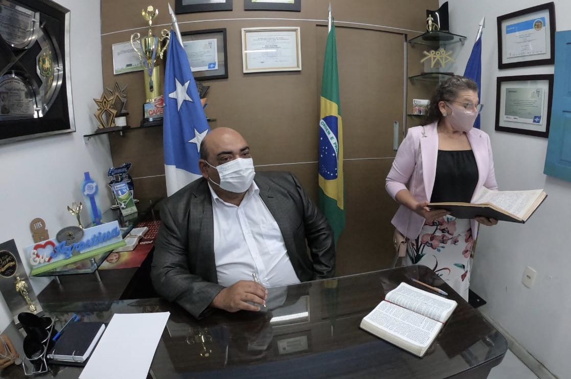 Adilson Tavares é empossado prefeito interino de Agrestina