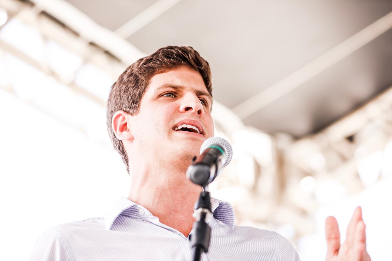 Frente Popular do Recife oficializa hoje candidatura de João Campos