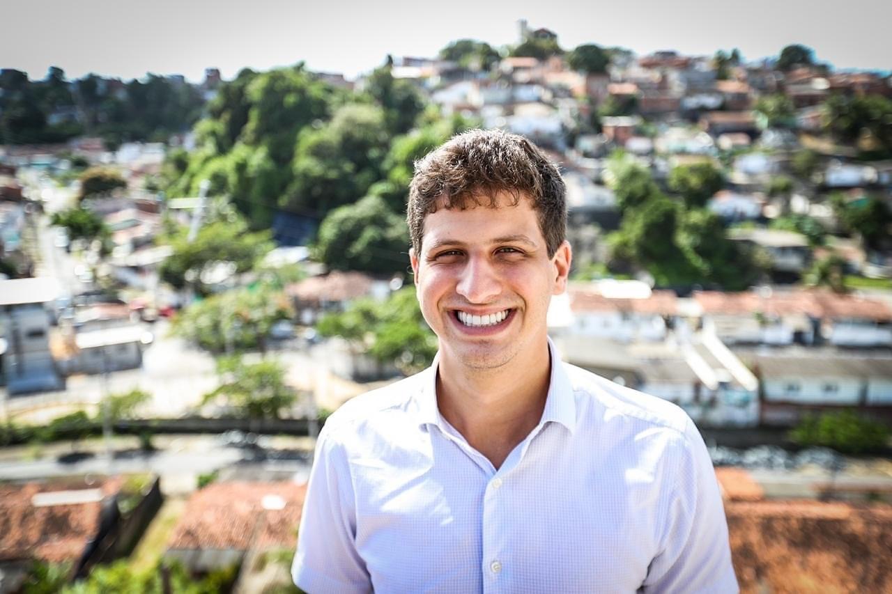 João Campos marca convenção para o dia 15 de setembro