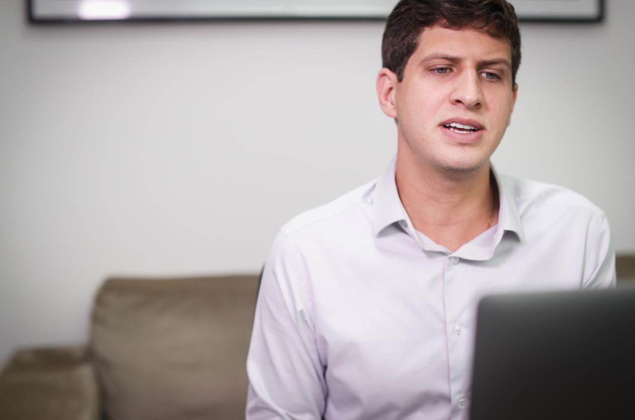 Após irregularidade, João Campos perde tempo na TV Clube