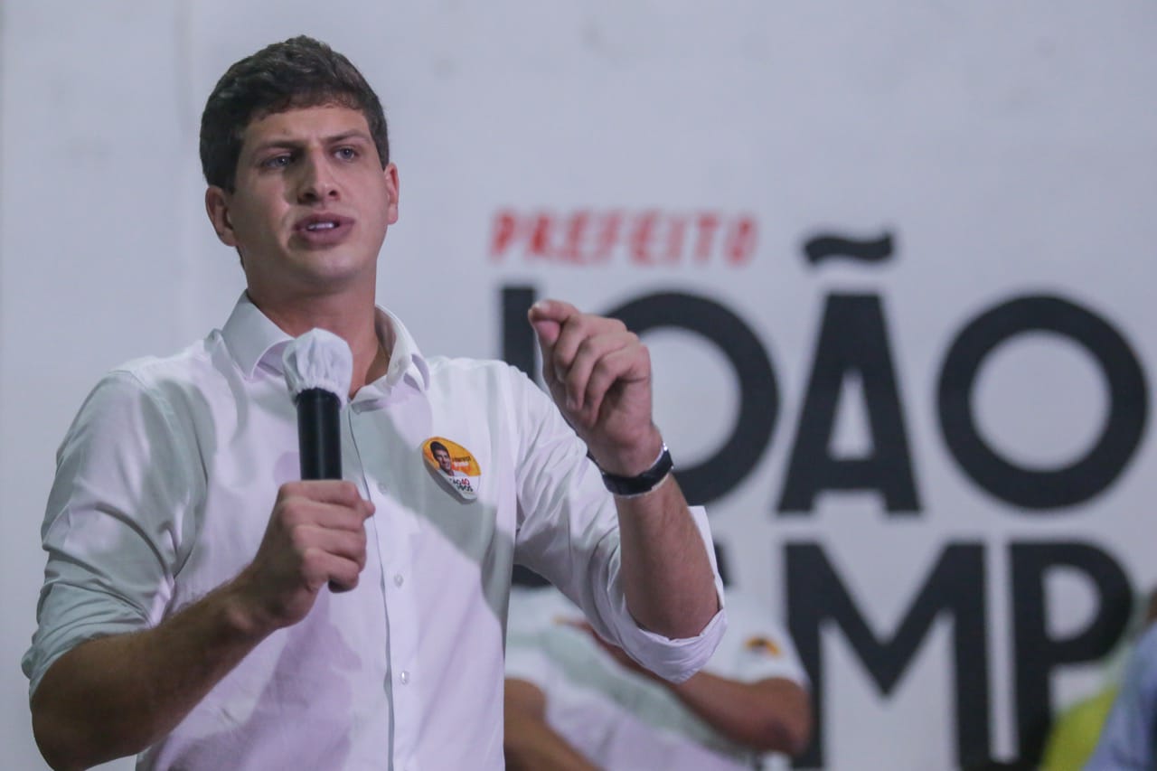 João Campos promete entregar Praças da Infância