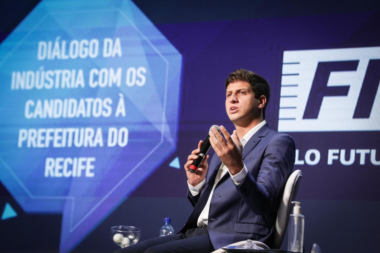João Campos promete agência para reforçar a geração de empregos