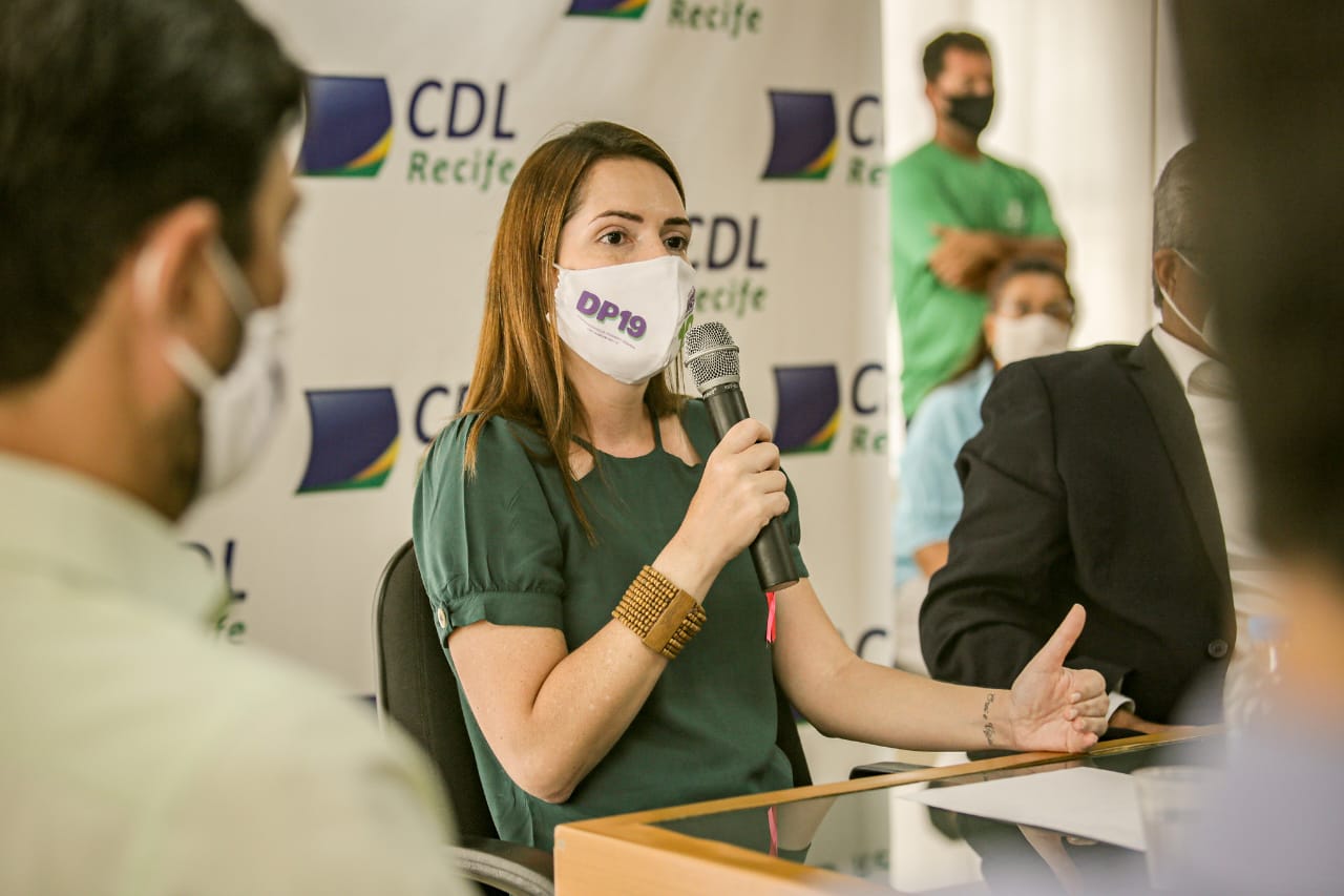Patrícia debate revitalização do centro do Recife com lojistas