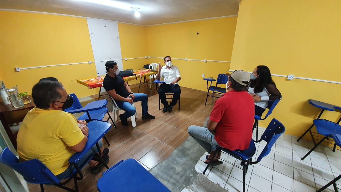 Marcelo Gomes tem encontro com lideranças do transporte escolar