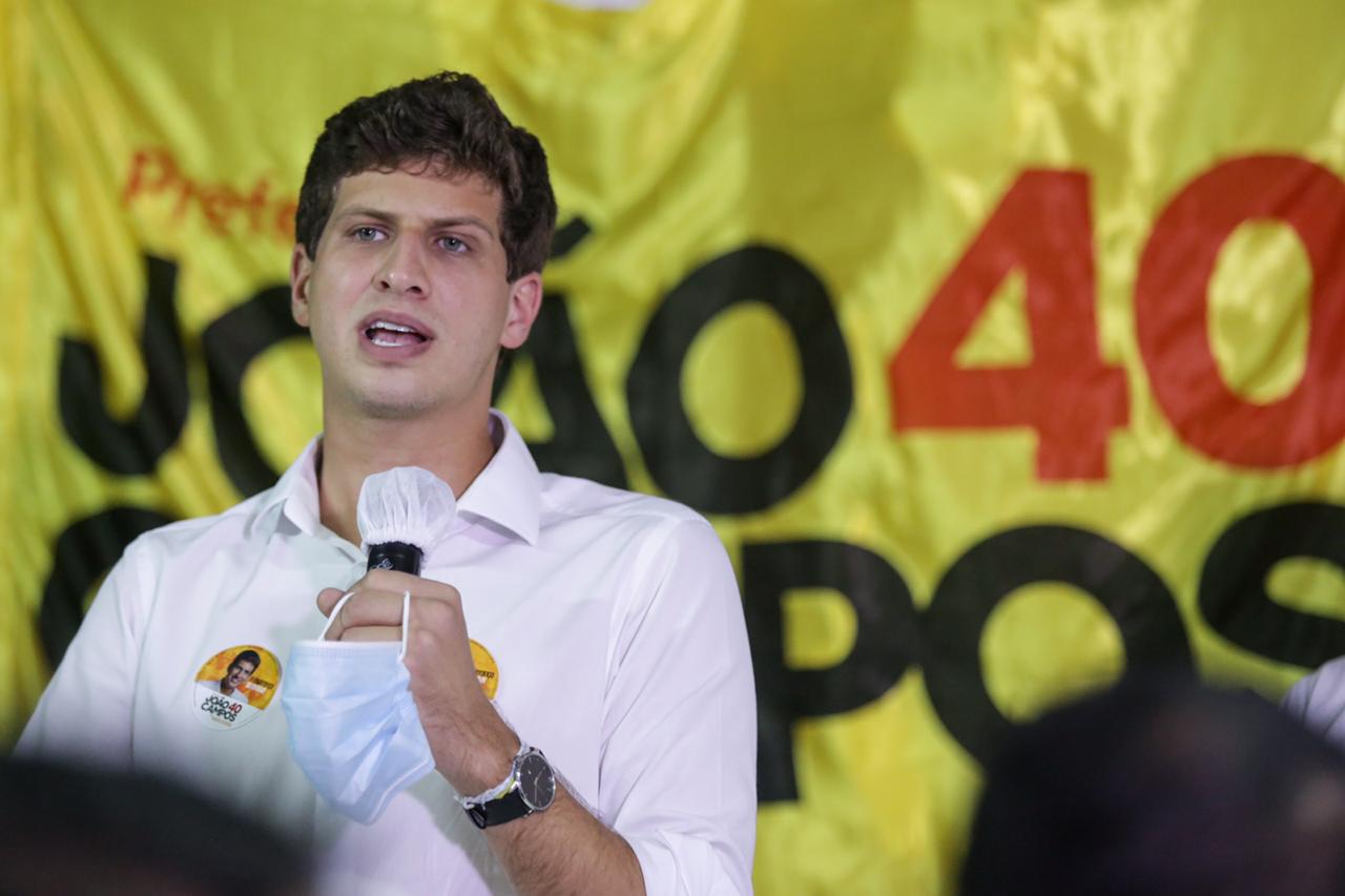 No Recife, João Campos dispara em mais uma pesquisa do Ibope