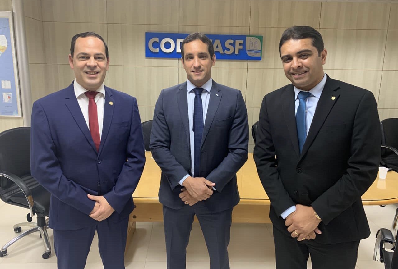 Em Brasília, Sivaldo Albino busca investimentos para Garanhuns