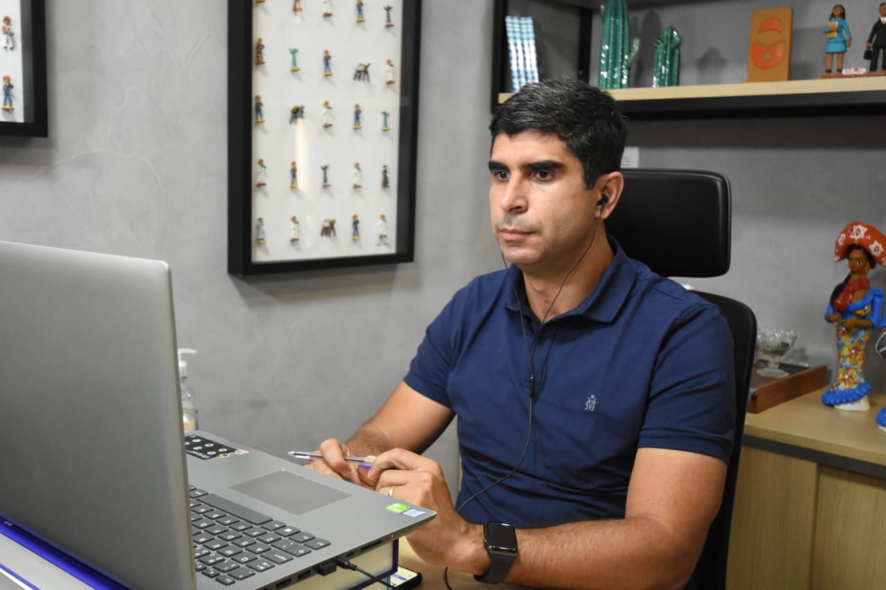 Lessa pede atenção com saúde mental de profissionais de segurança