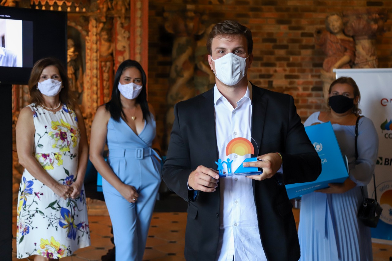 No Recife, Miguel Coelho recebe premiação da Unicef