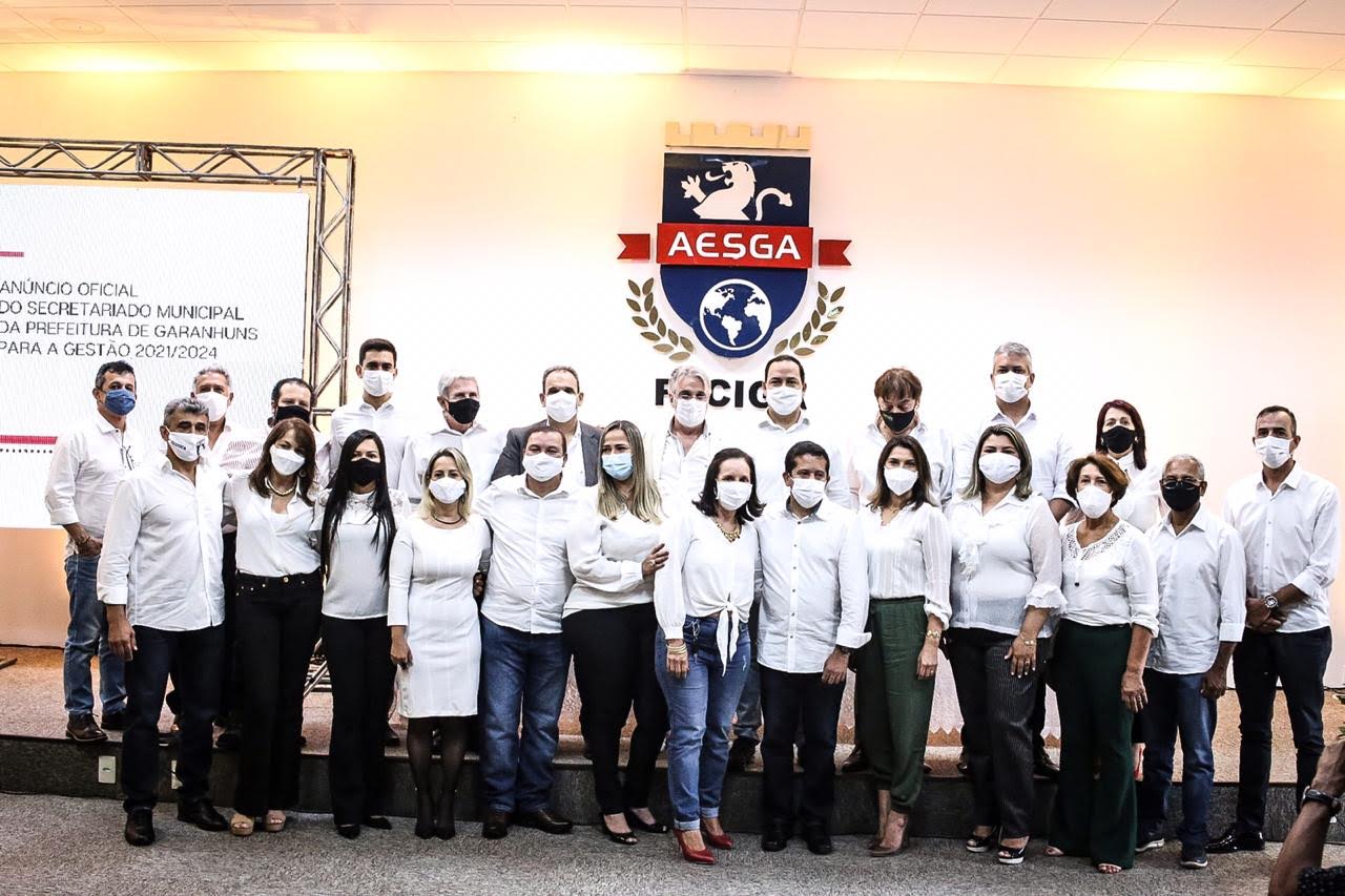 Sivaldo Albino anuncia secretariado