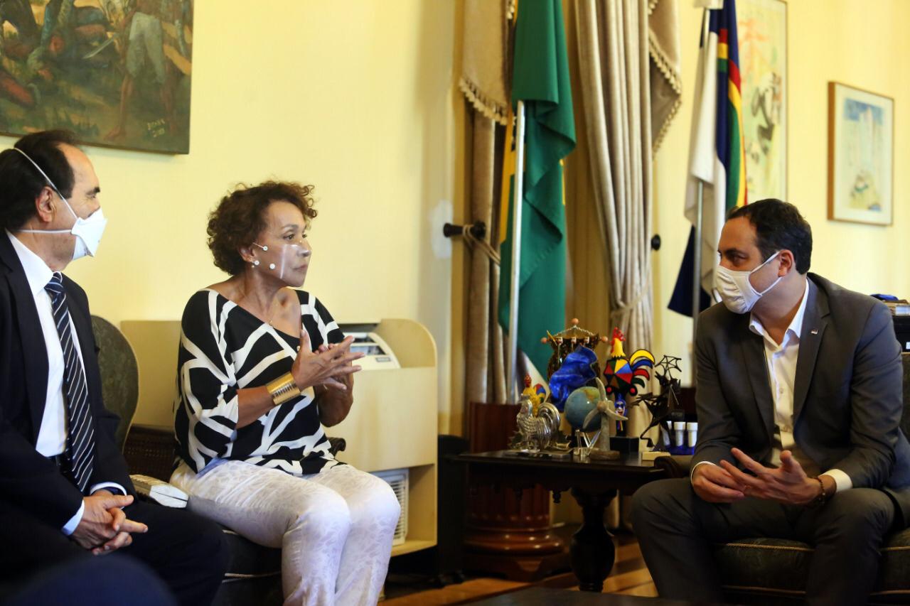 Após posse, Laura Gomes tem primeira reunião com Paulo Câmara