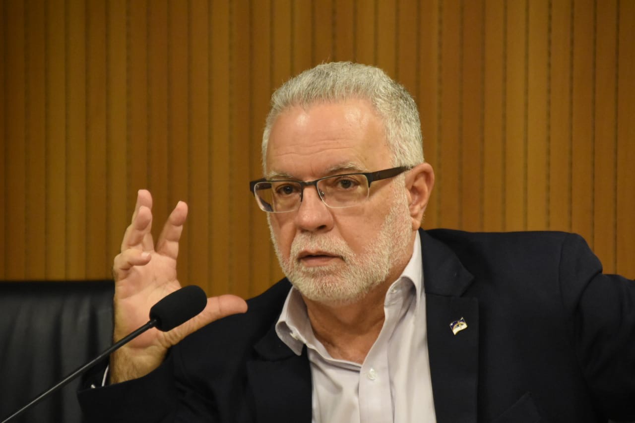 Cenário Político: arranjos políticos