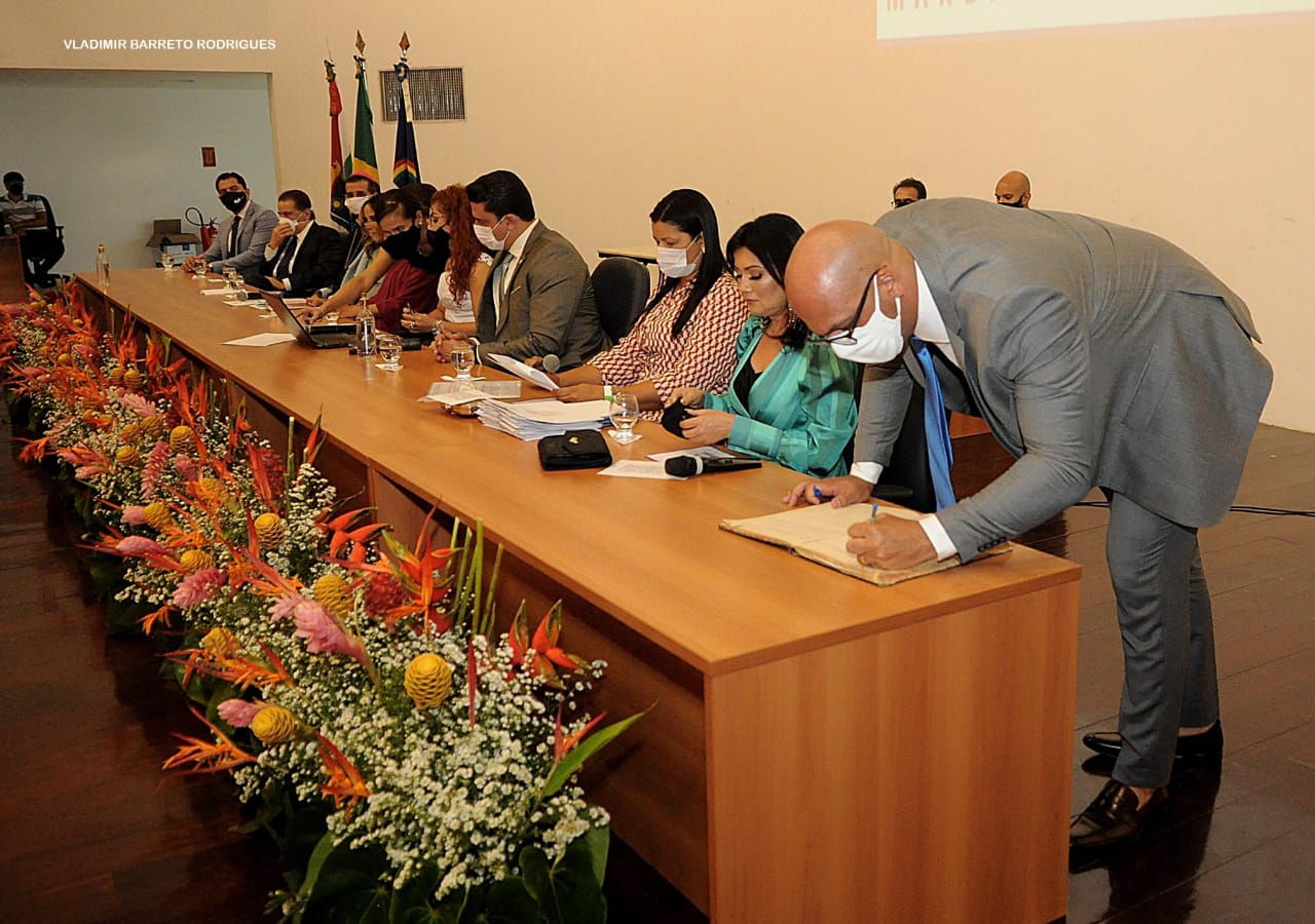 Anderson Correia é empossado vereador em Caruaru