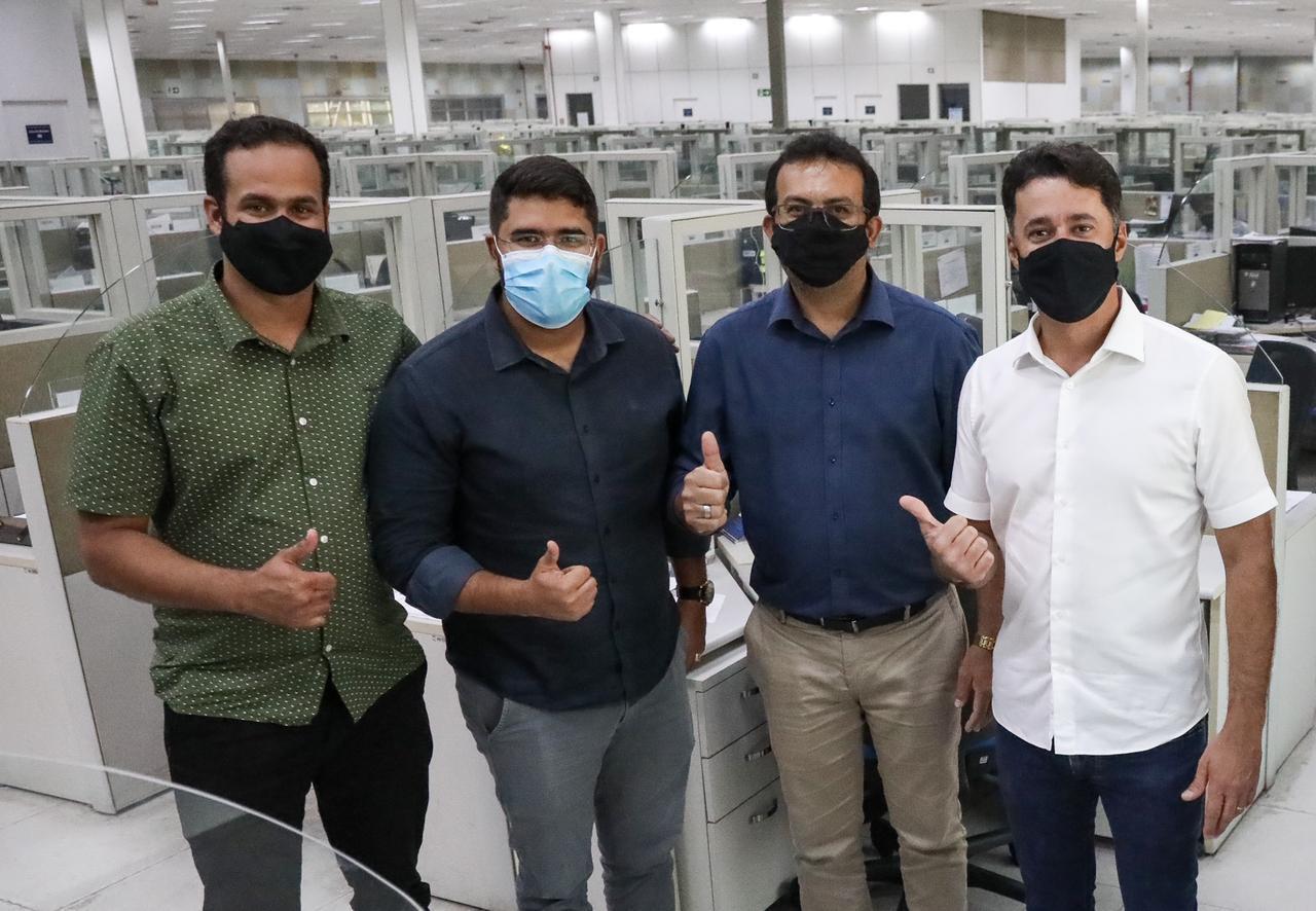 Anderson Ferreira recebe visita de vereadores do Sertão